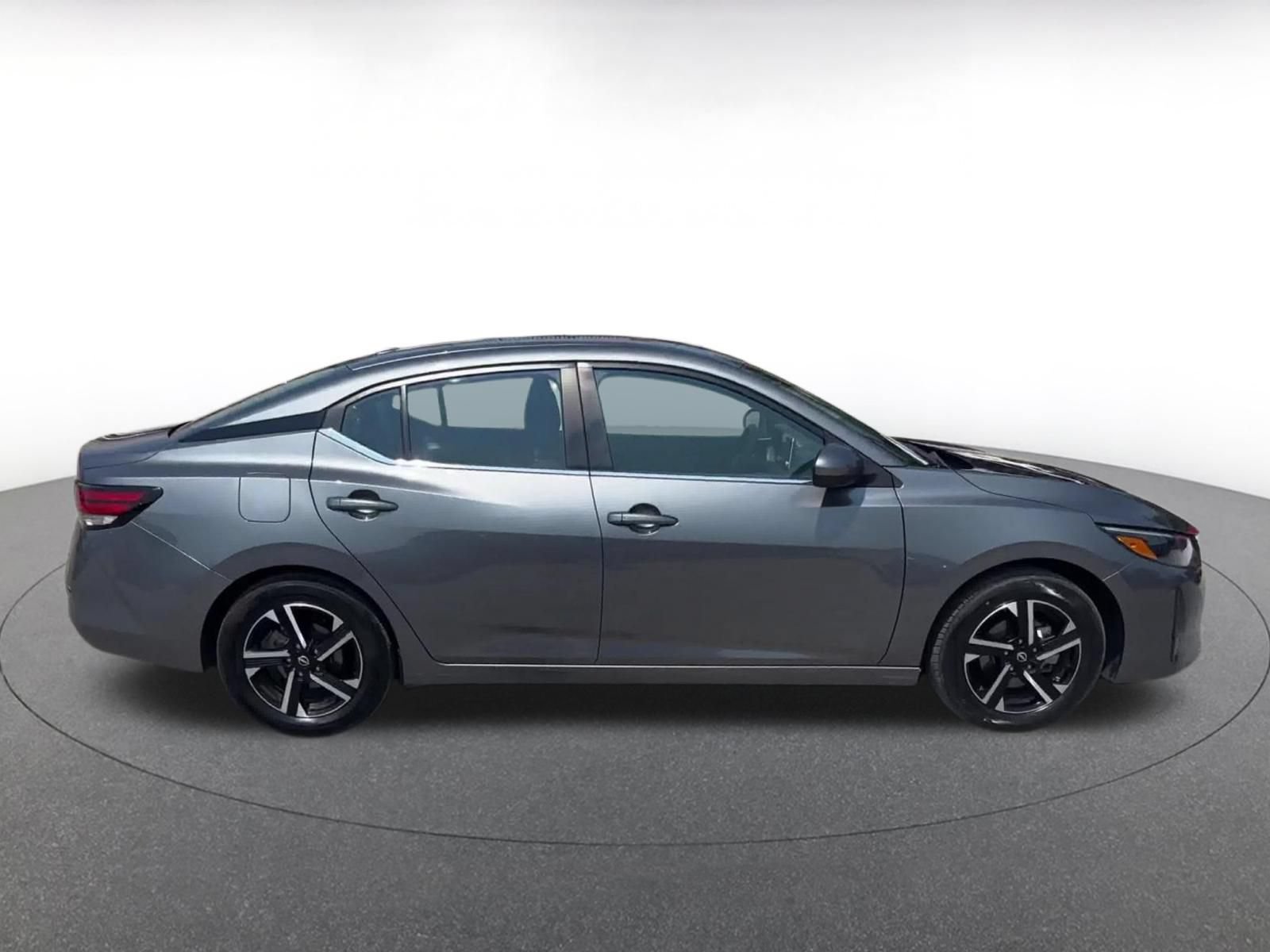 Used 2025 Nissan Sentra SV FWD image 16