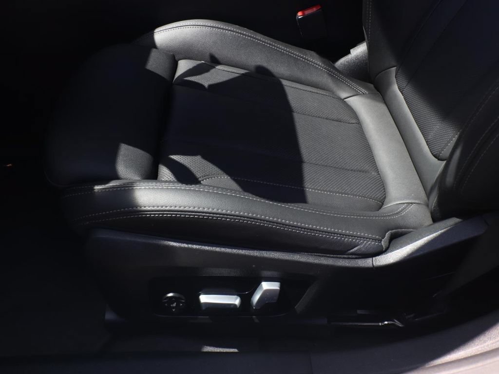 Used 2023 BMW i4 eDrive40 w/ Premium Package RWD image 17