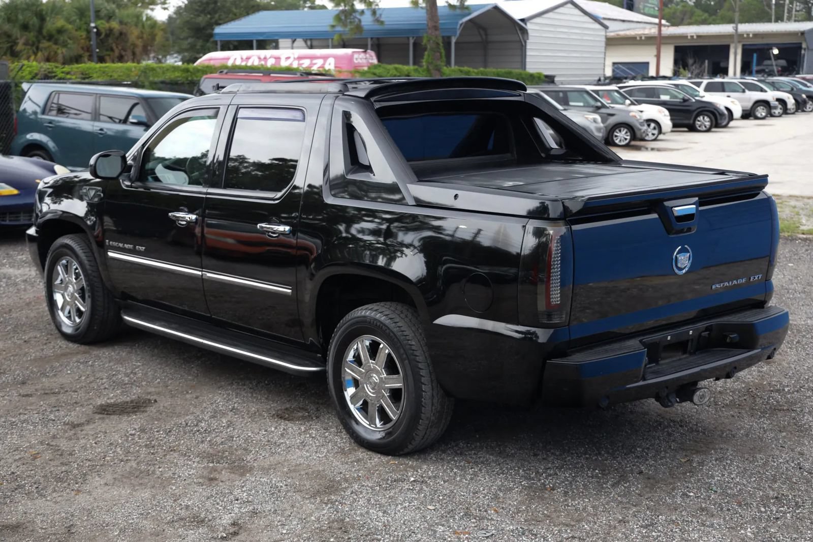 Used 2007 Cadillac Escalade EXT w/ Information Package AWD/4WD image 4