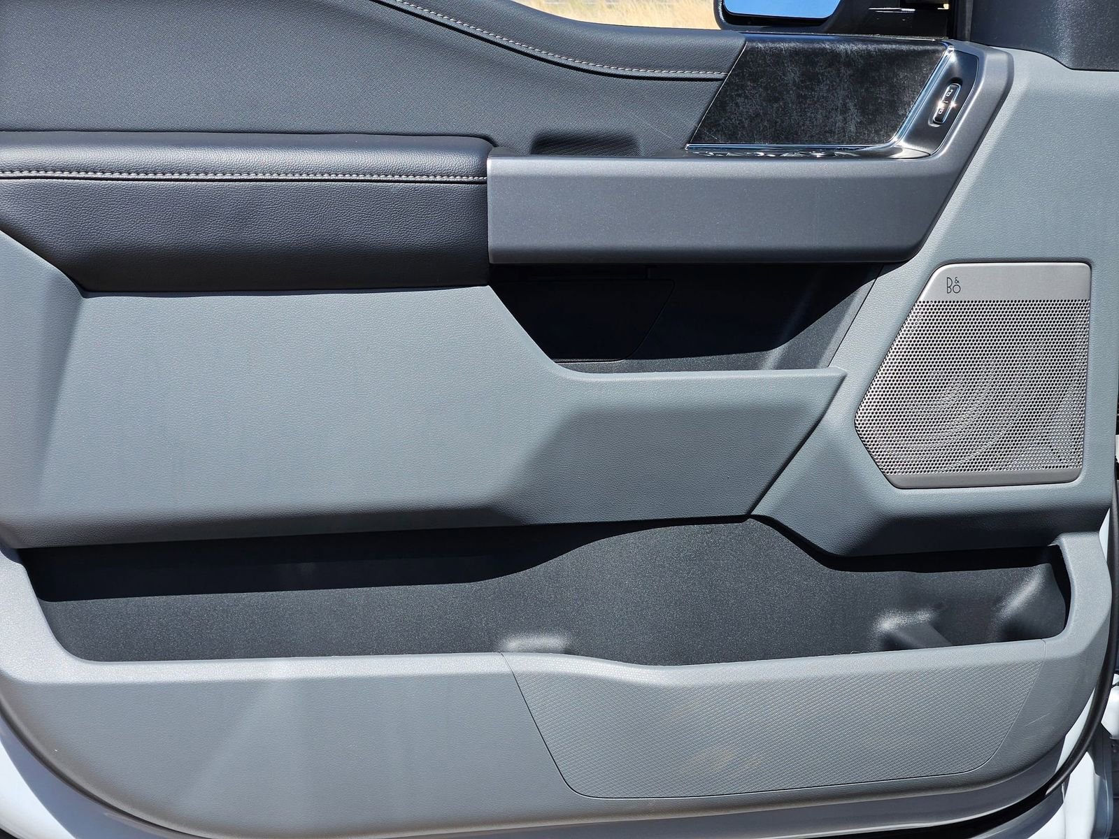 New 2025 Ford F150 Lightning Flash image 13