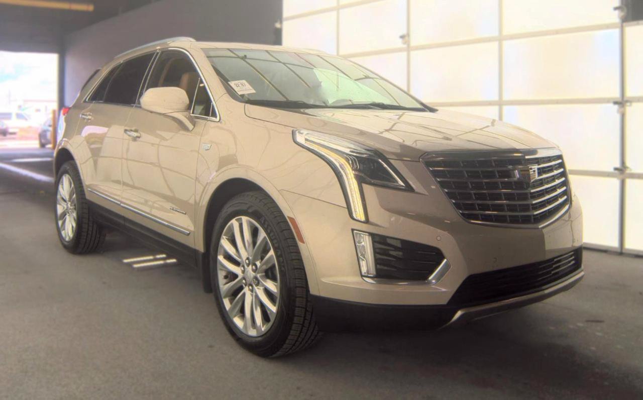 Used 2017 Cadillac XT5 Platinum AWD/4WD image 4