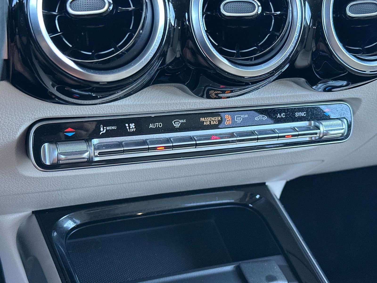 Certified 2022 Mercedes-Benz GLB 250 image 22