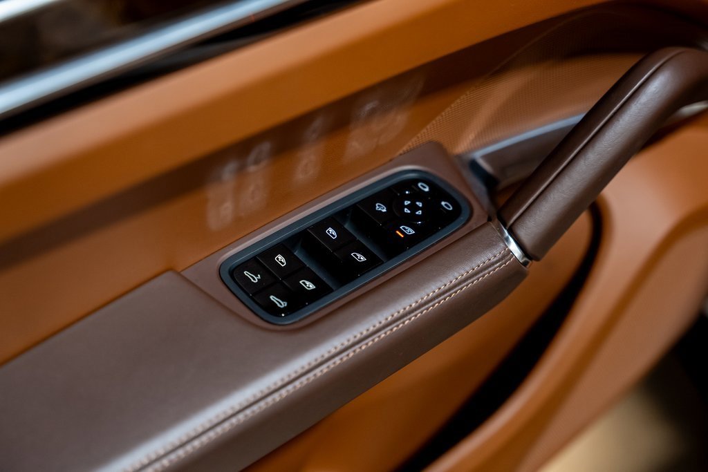 Used 2021 Porsche Cayenne Turbo image 64