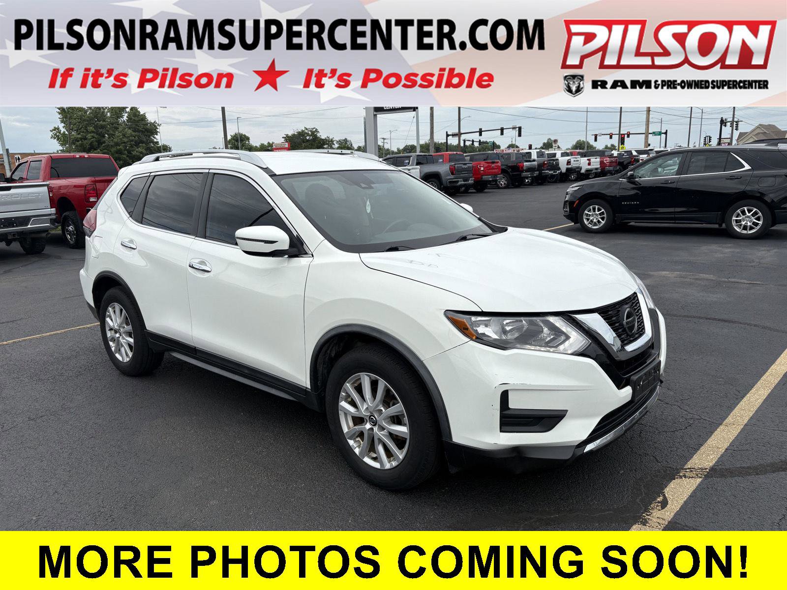 Used 2019 Nissan Rogue SV FWD image 1