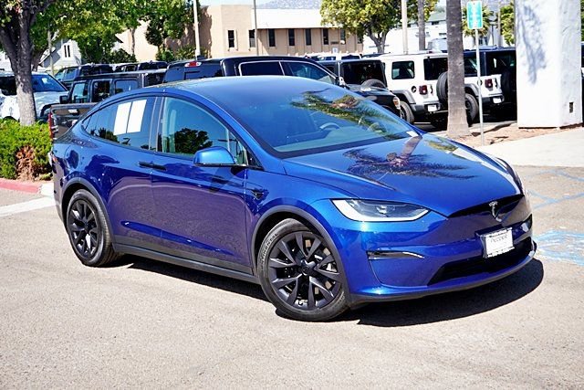 Used 2023 Tesla Model X AWD/4WD image 3