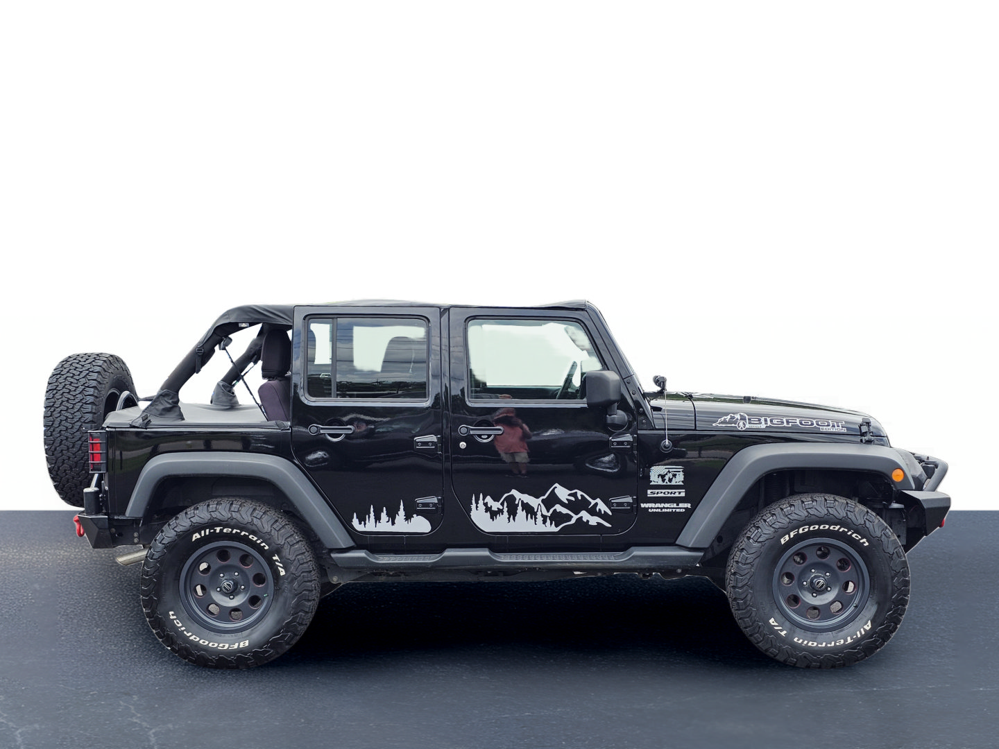 Used 2012 Jeep Wrangler Unlimited Sport AWD/4WD image 9