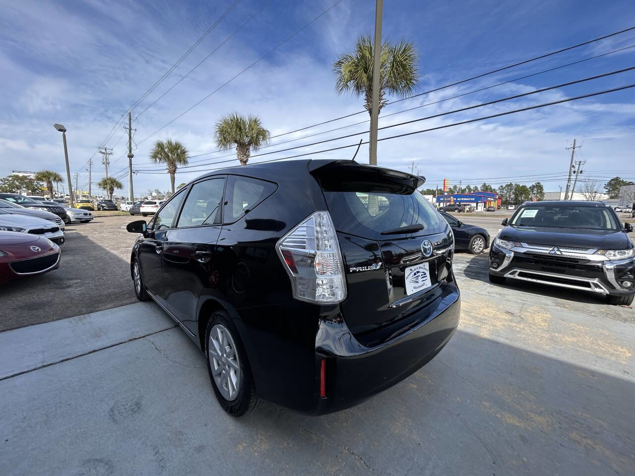 Used 2014 Toyota Prius V Two FWD image 3