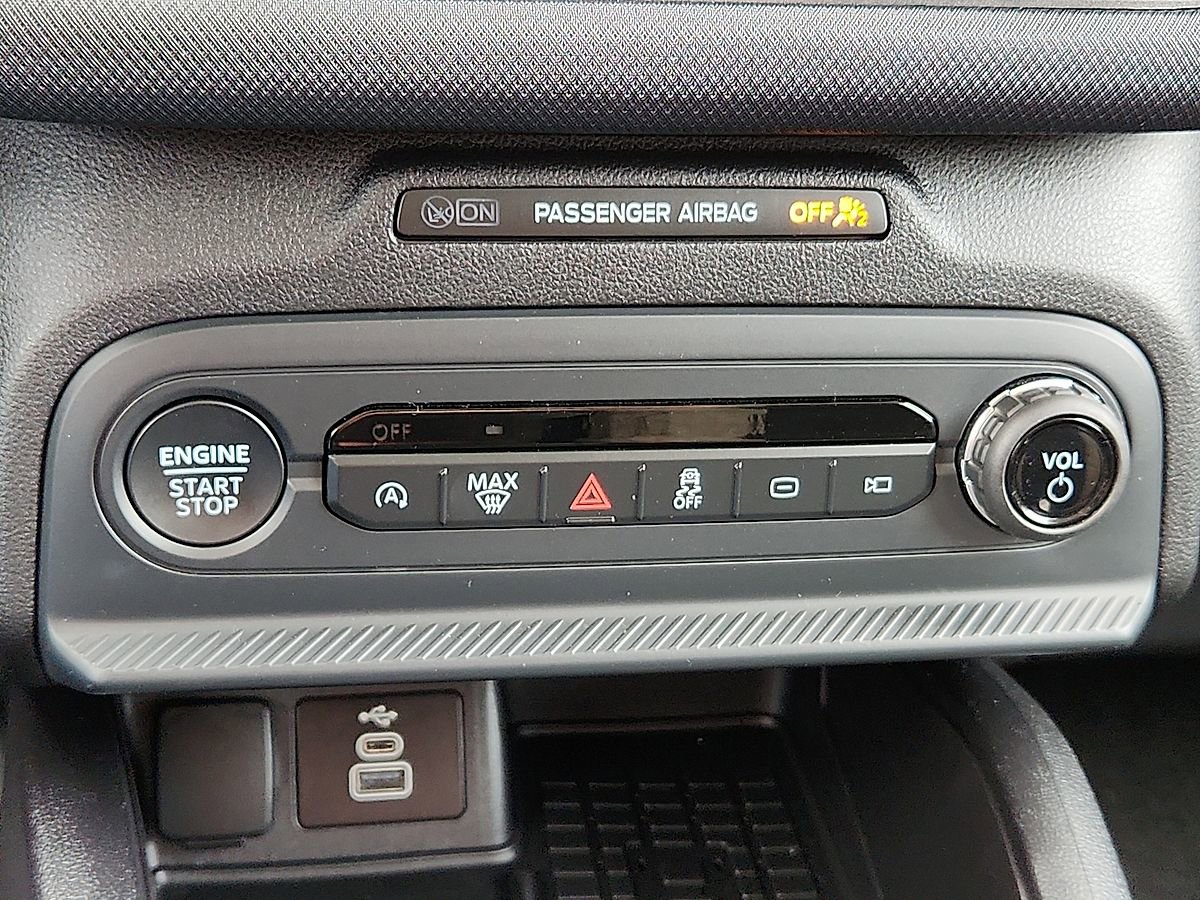 Used 2025 Ford Bronco Sport Big Bend AWD/4WD image 9