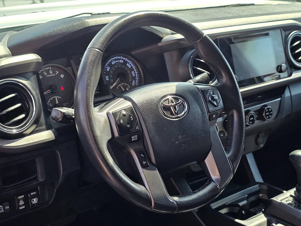 Used 2017 Toyota Tacoma TRD Sport w/ Tow Package (A/T) AWD/4WD image 19