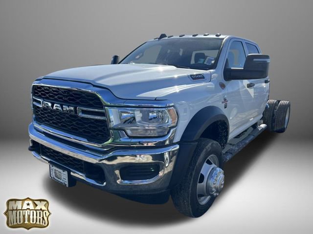 New 2024 RAM 5500 Tradesman w/ Chrome Appearance Group image 3