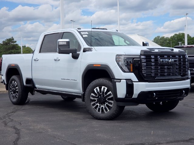 New 2026 GMC Sierra 2500 Denali Ultimate AWD/4WD image 2