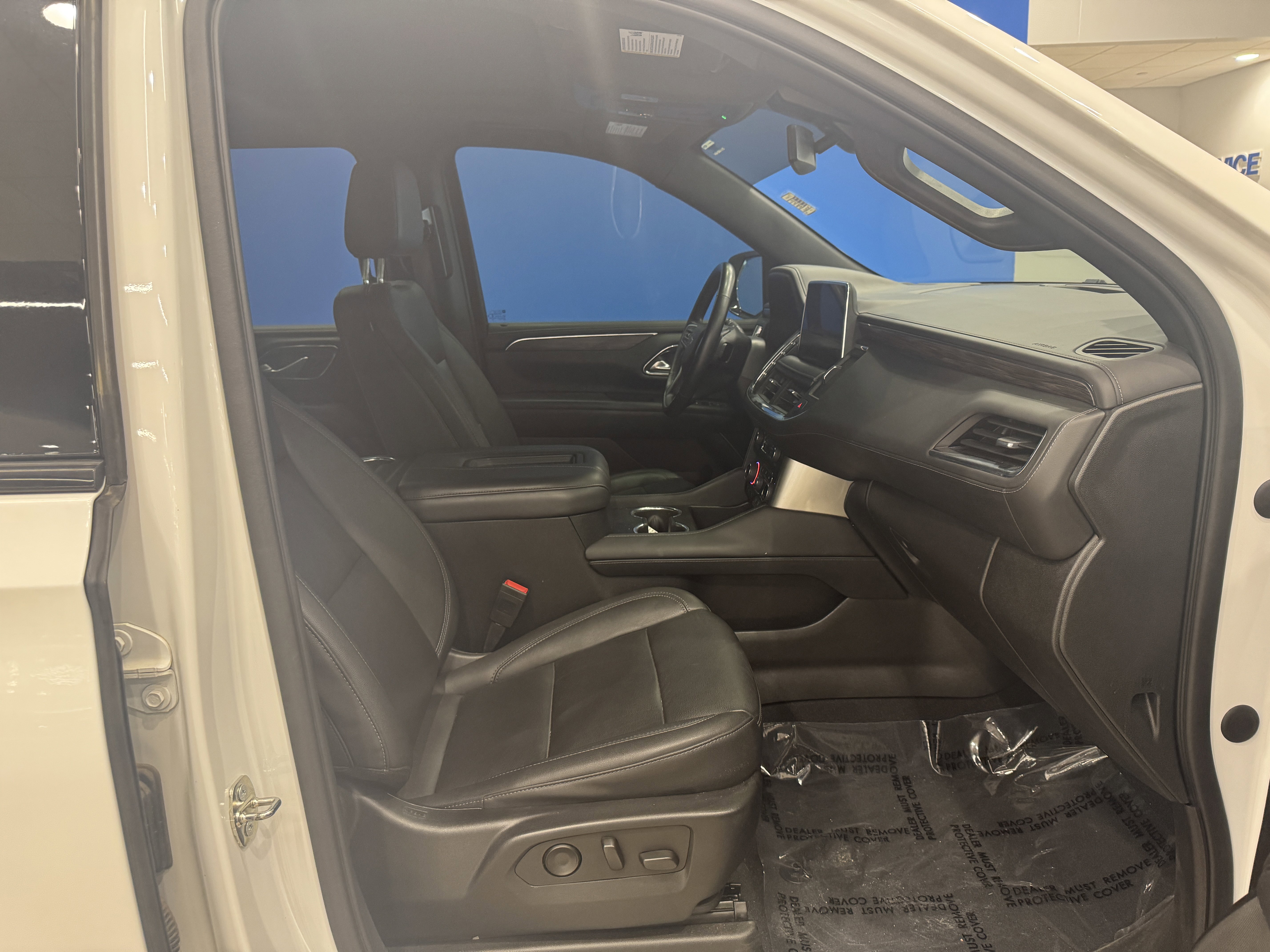 Used 2022 Chevrolet Suburban Z71 w/ Z71 Off-Road Package image 16