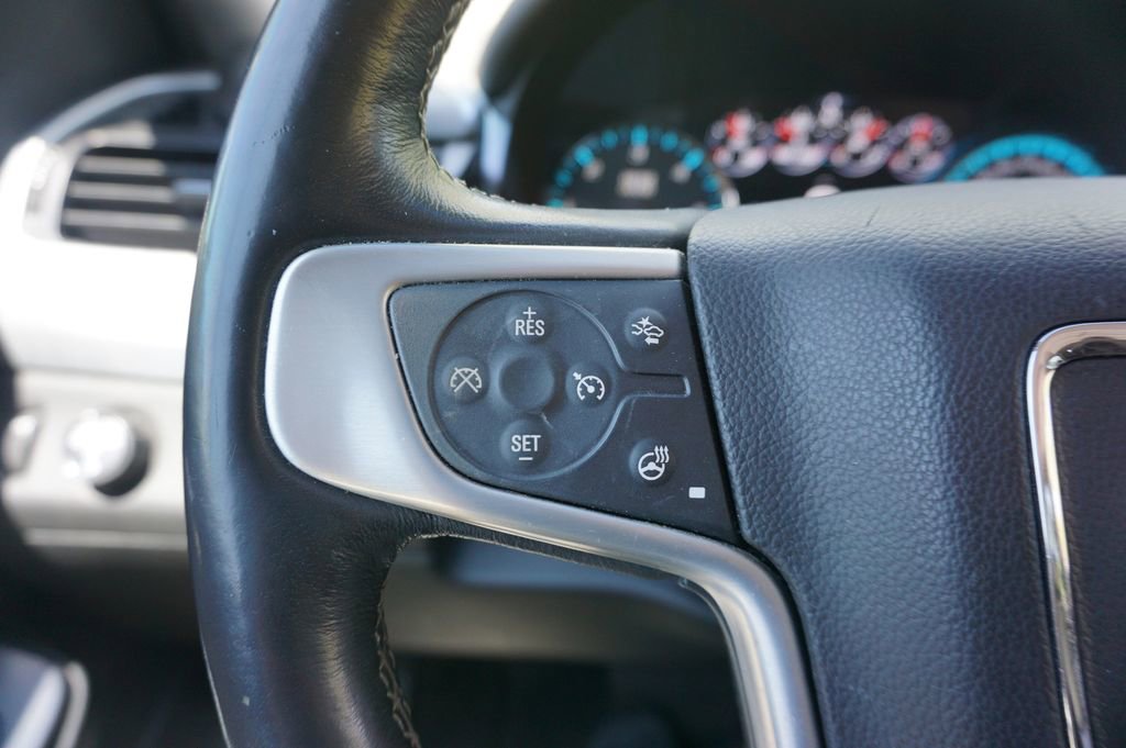 Used 2017 GMC Yukon SLT w/ Premium Edition image 7