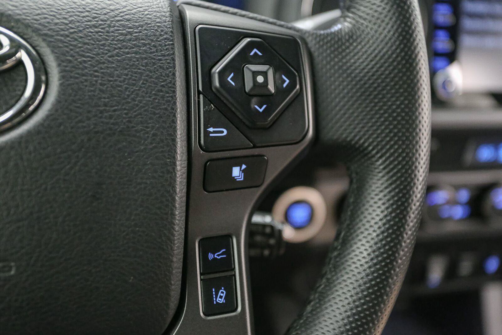 Used 2023 Toyota Tacoma TRD Sport AWD/4WD image 33