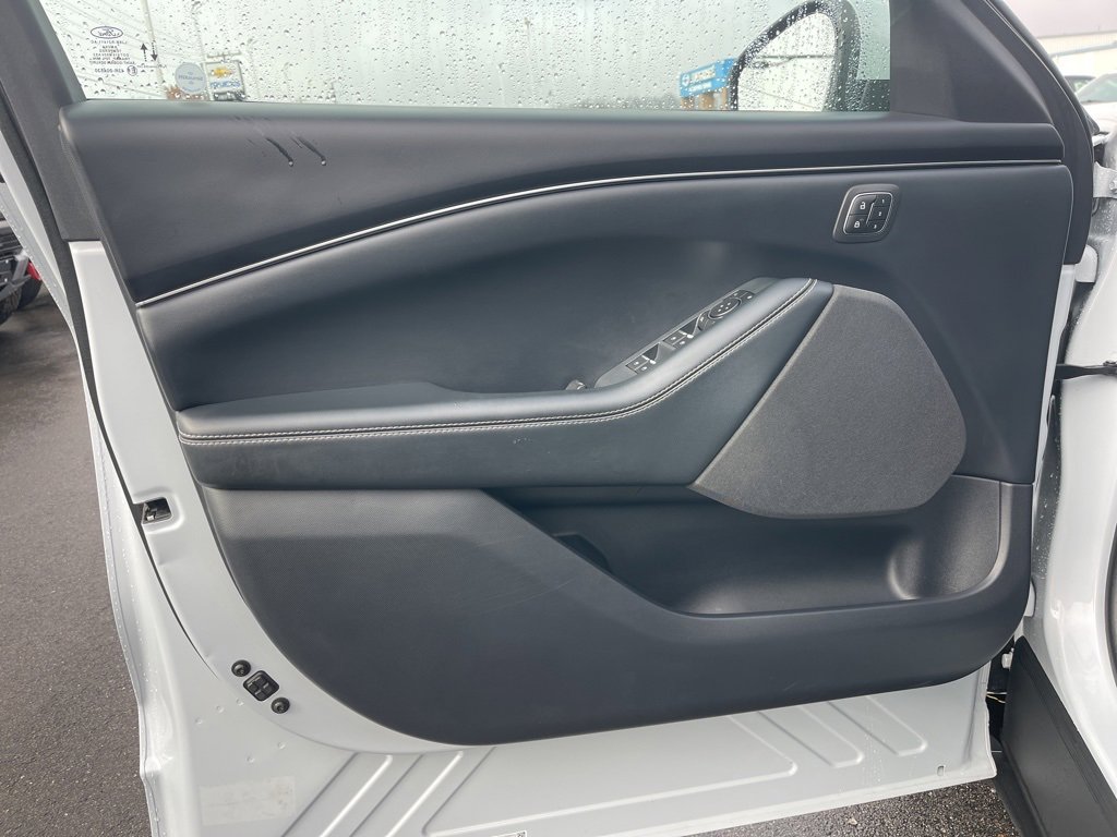 Used 2021 Ford Mustang Mach-E Select w/ Comfort/Appearance Package image 9