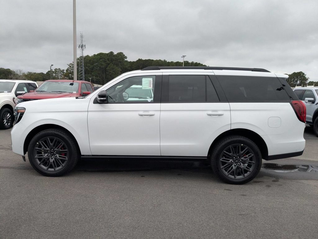 Used 2025 Ford Expedition Platinum w/ Stealth Performance Package AWD/4WD image 7