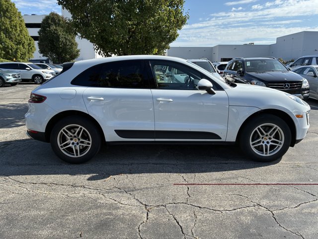 Used 2018 Porsche Macan AWD/4WD image 4