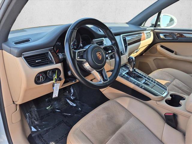 Used 2018 Porsche Macan AWD/4WD image 11