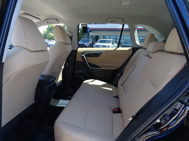 Certified 2025 Toyota RAV4 LE AWD/4WD image 21