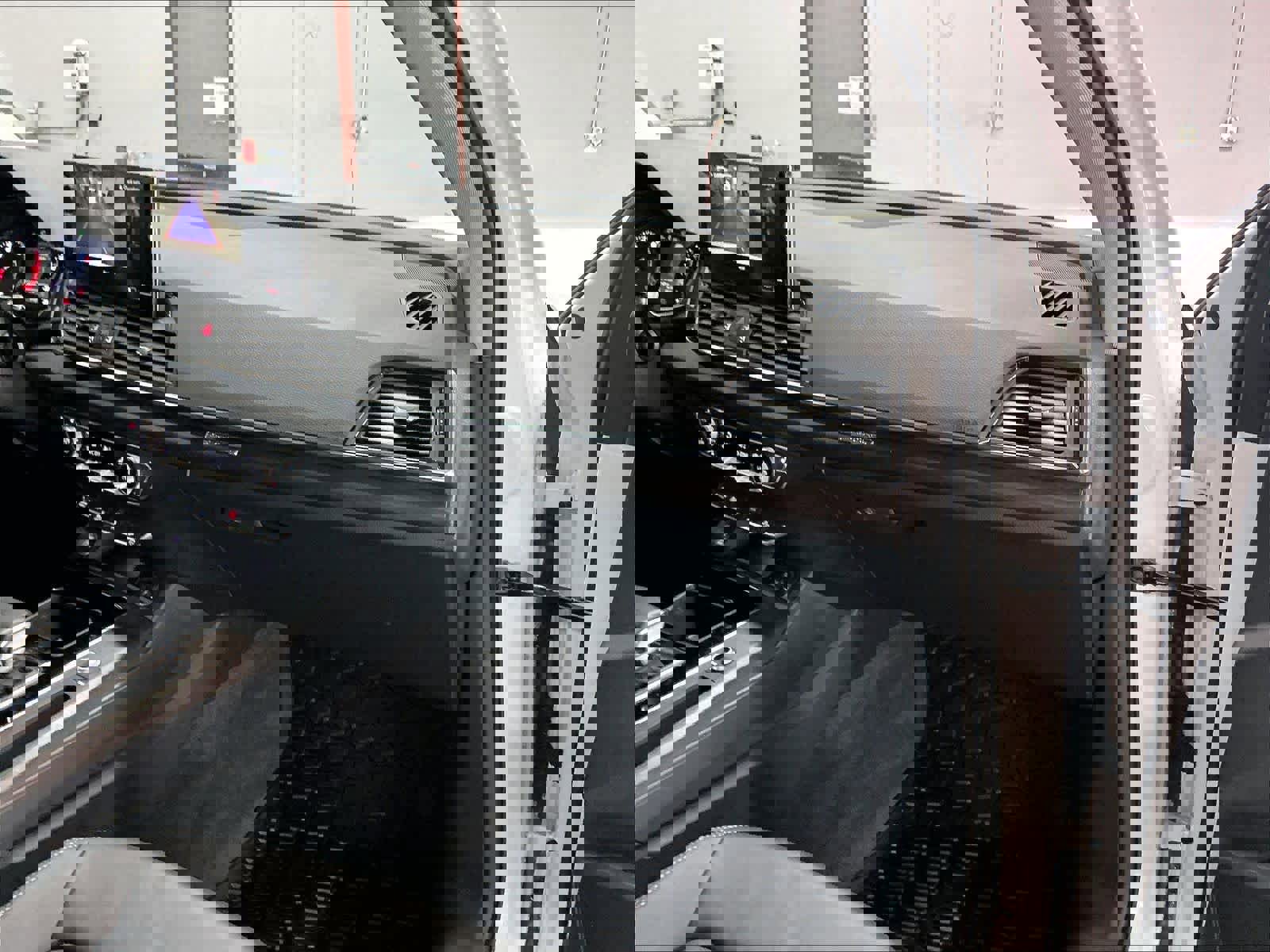 Used 2023 Audi Q5 2.0T Premium w/ Convenience Package image 18