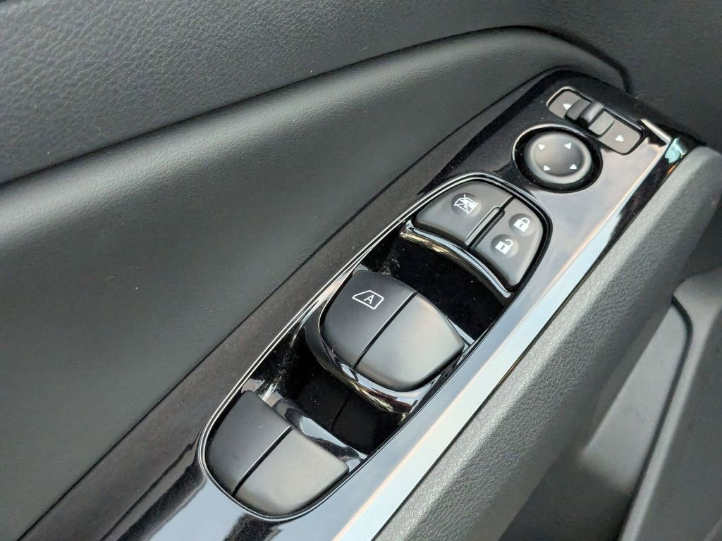 Used 2025 Nissan Altima 2.5 SR image 15