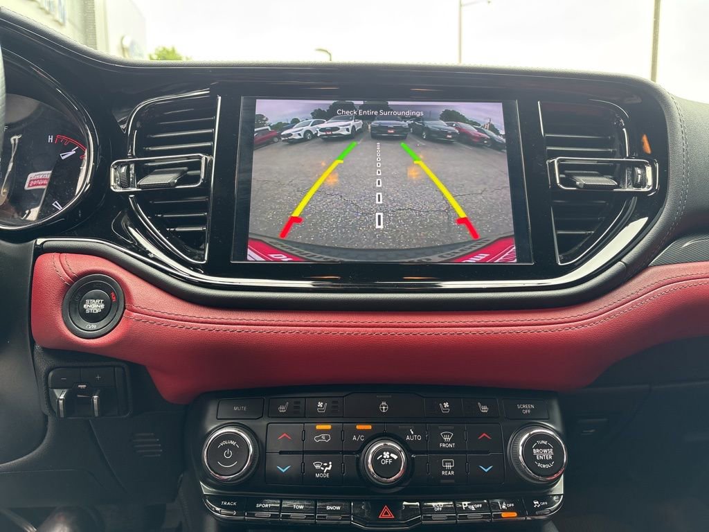 Used 2022 Dodge Durango R/T w/ Tow 'N Go Package AWD/4WD image 18