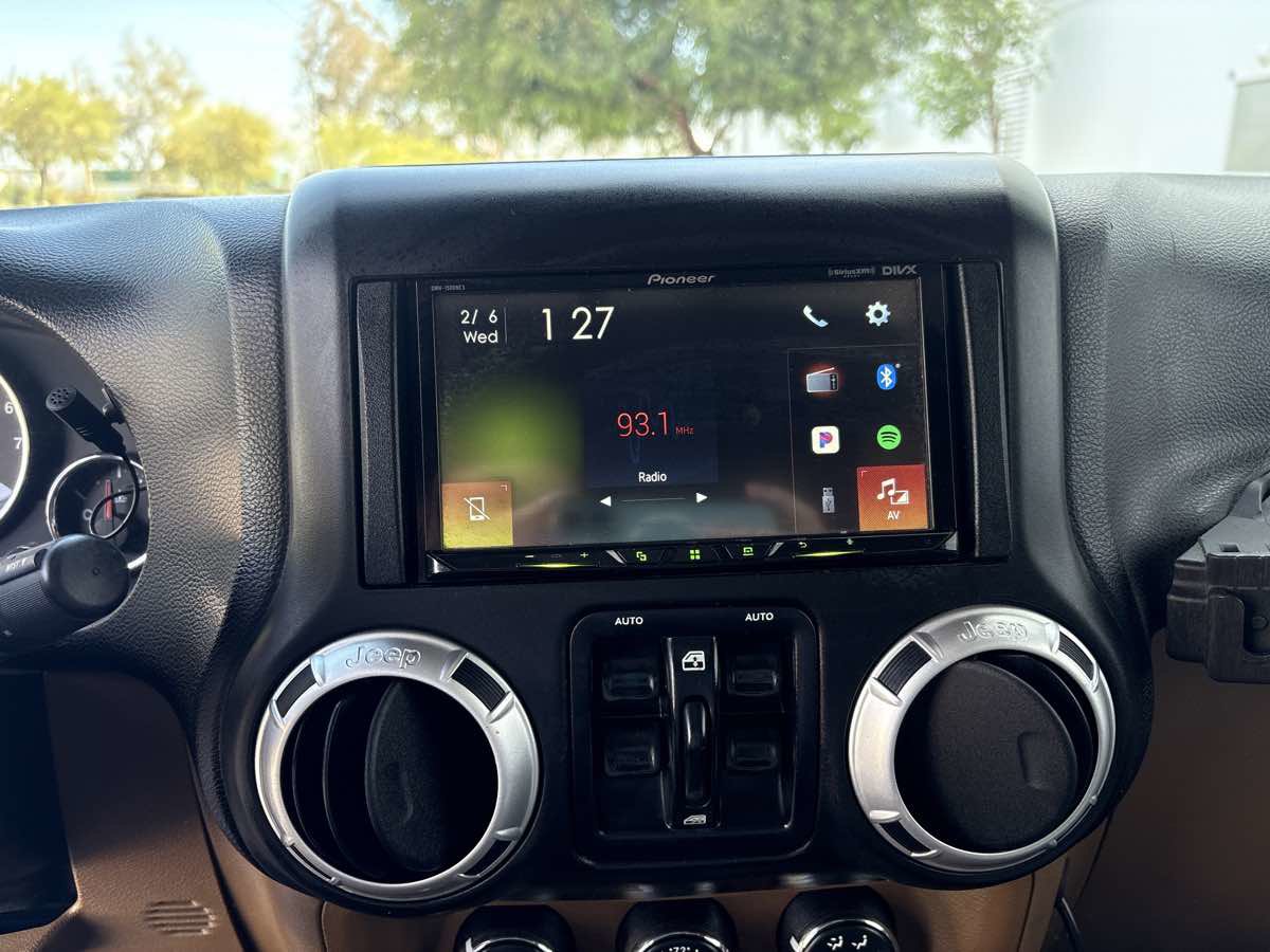 Used 2013 Jeep Wrangler Unlimited Rubicon w/ Connectivity Group AWD/4WD image 25