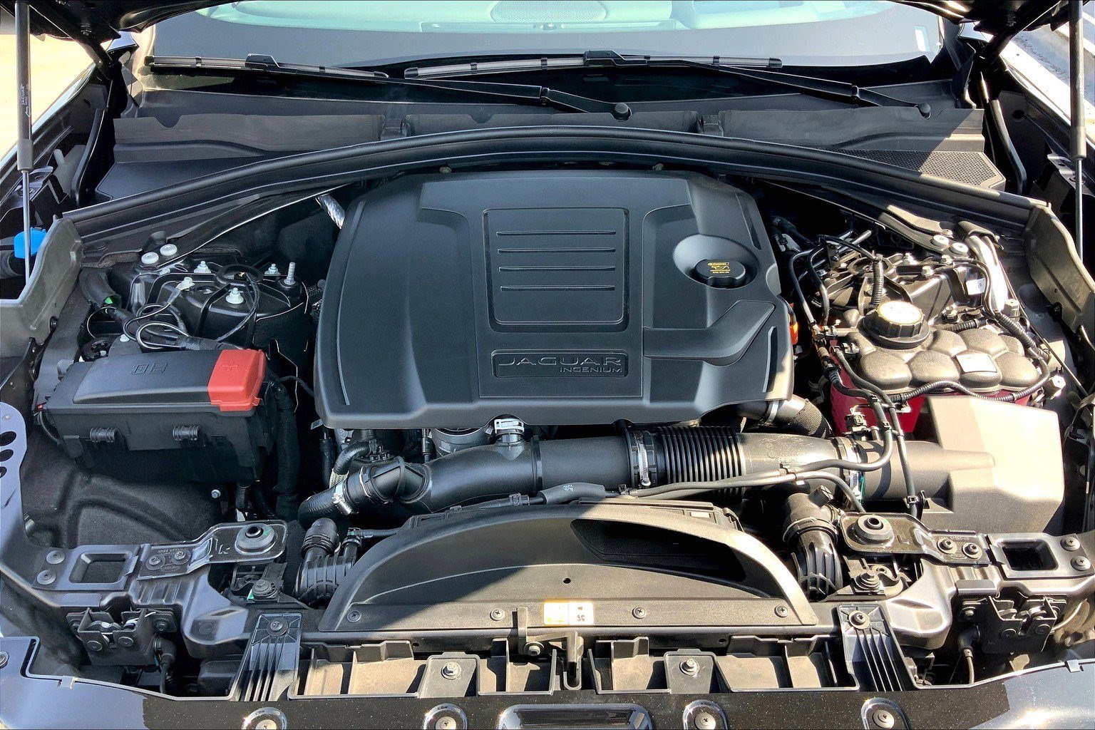 New 2026 Jaguar F-PACE R-Dynamic S image 8