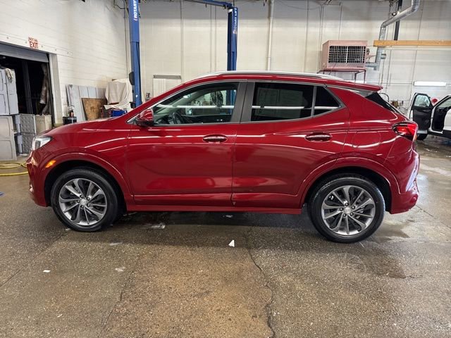 Used 2021 Buick Encore GX Select w/ Sport Touring Package image 3