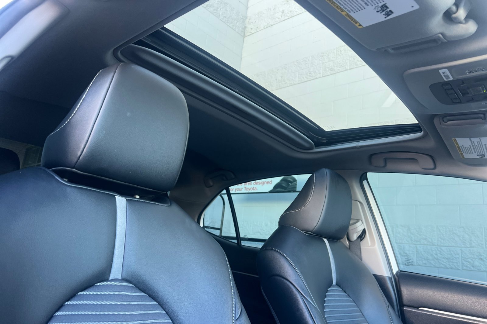 Used 2023 Toyota Camry SE image 13