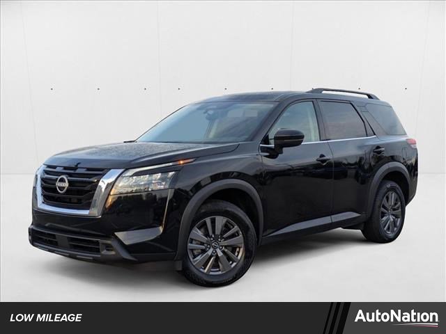 Used 2024 Nissan Pathfinder SV