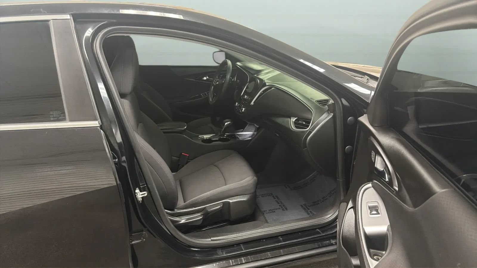Used 2023 Chevrolet Malibu LT FWD image 22