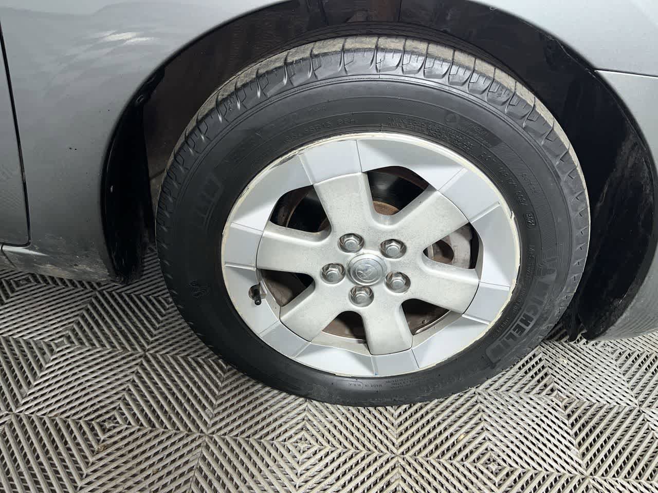 Used 2005 Toyota Prius FWD image 10