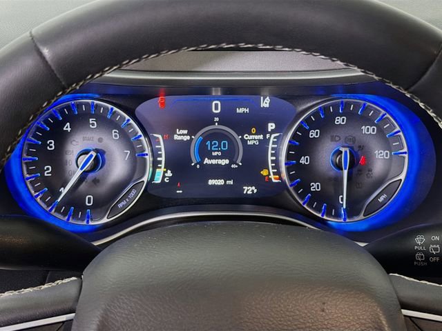 Used 2022 Chrysler Pacifica Touring-L image 13