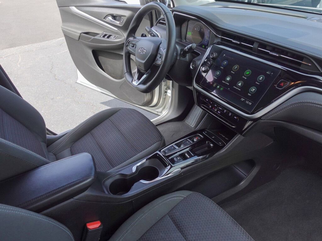 Used 2023 Chevrolet Bolt EUV LT image 14