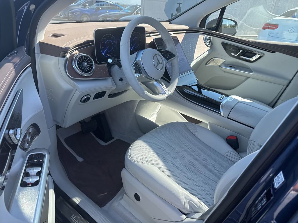 Used 2023 Mercedes-Benz EQE 500 4MATIC SUV image 9