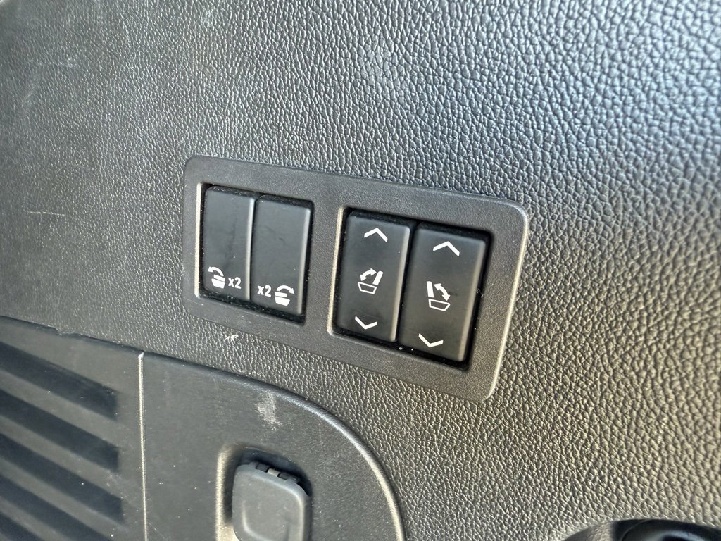 Certified 2018 GMC Yukon Denali w/ Denali Ultimate Package image 41