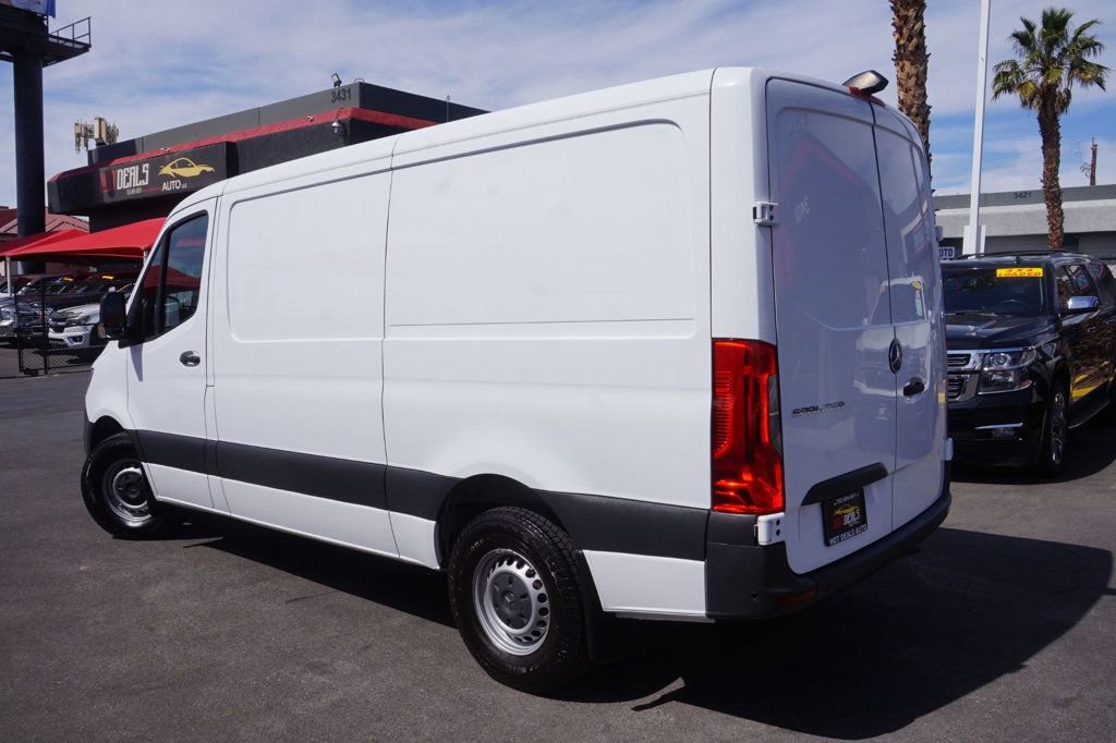 Used 2022 Mercedes-Benz Sprinter 1500 image 4