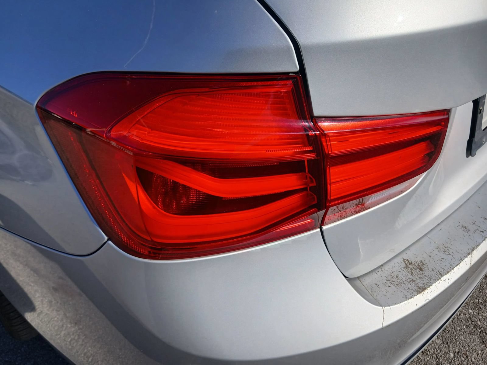 Used 2017 BMW 330i Sedan w/ Driver Assistance Package RWD image 14