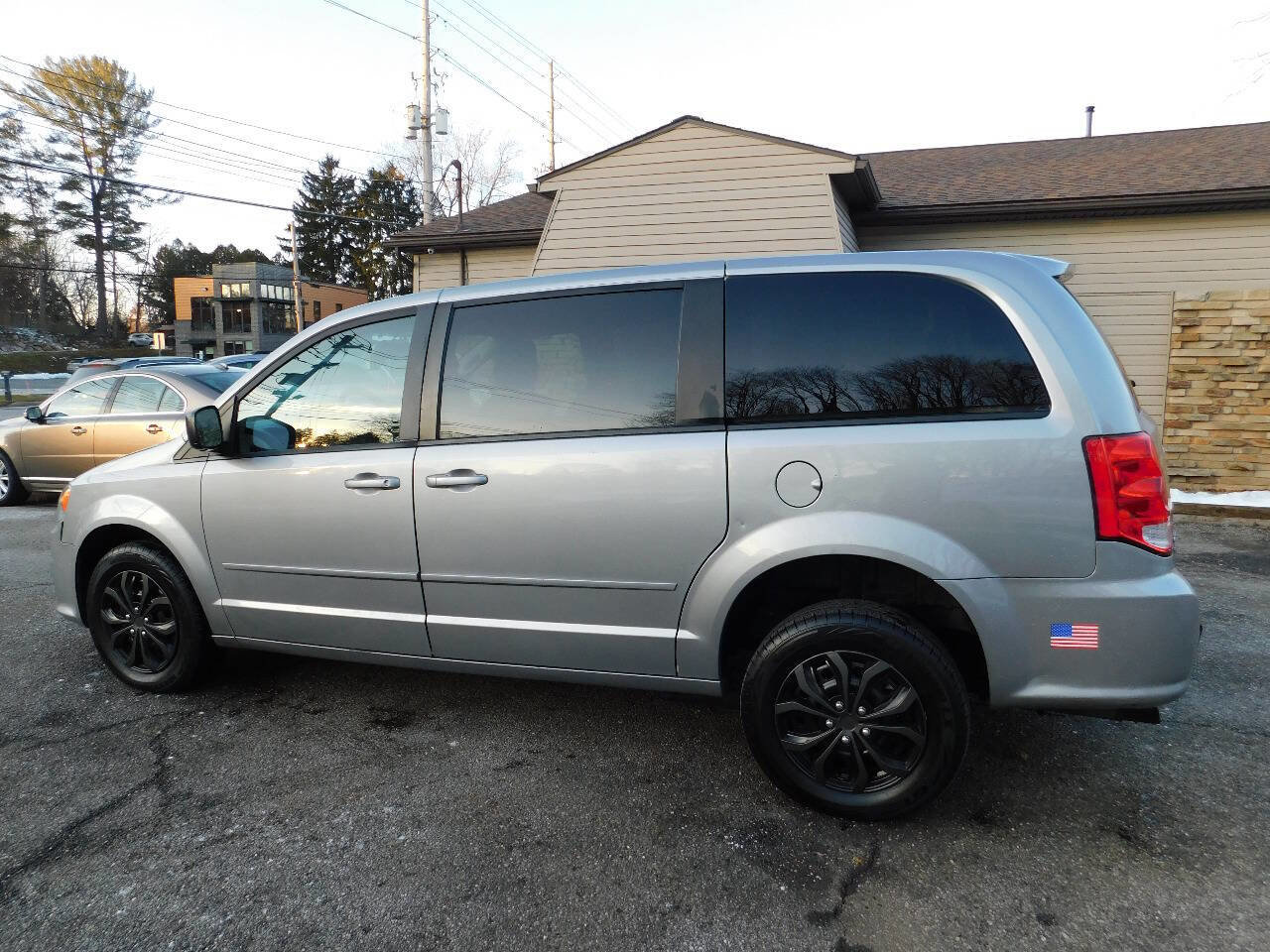Used 2017 Dodge Grand Caravan SE w/ Power Window Group image 11