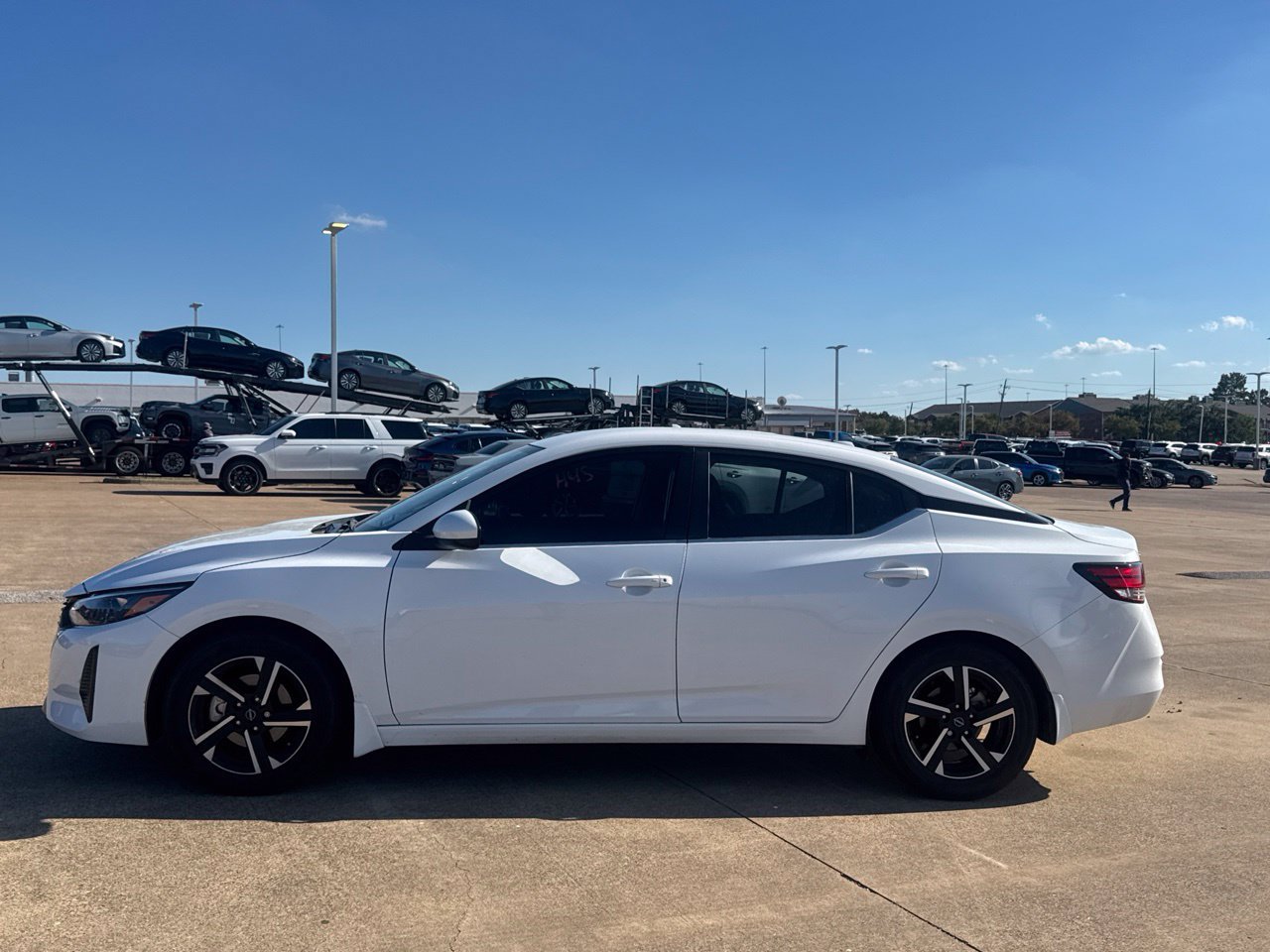 Certified 2025 Nissan Sentra SV w/ All-Weather Package FWD image 18