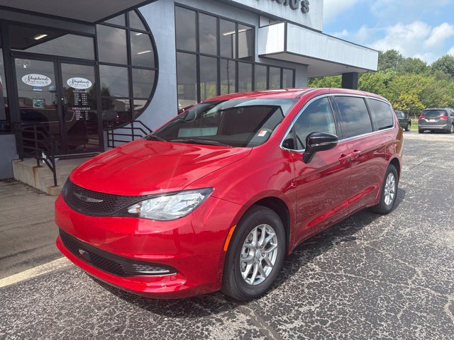 New 2027 Chrysler Pacifica LX FWD image 2