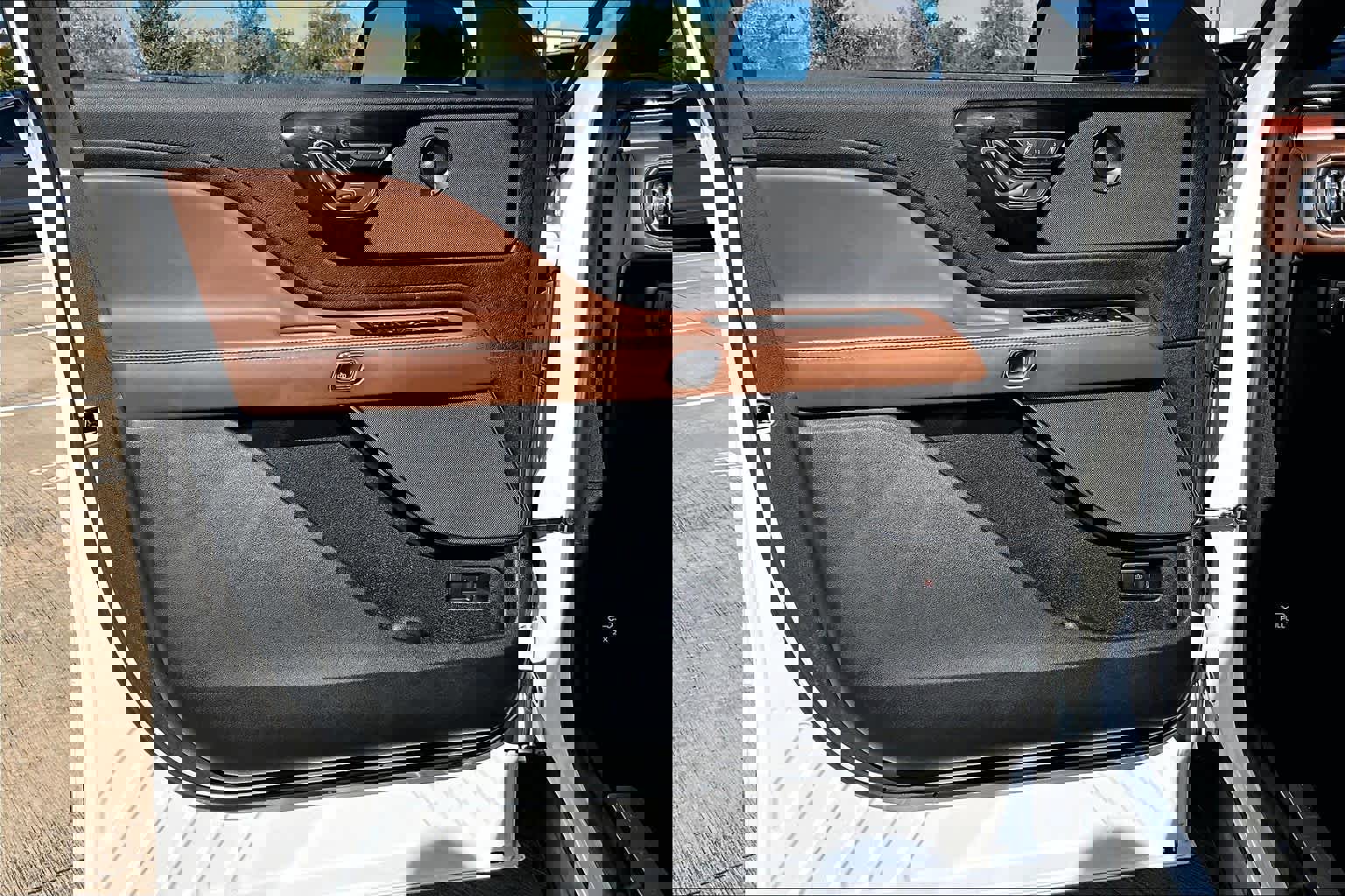 Used 2022 Lincoln Aviator Reserve w/ Elements Package Plus image 22