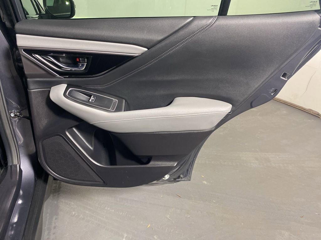 Used 2023 Subaru Outback Limited image 31