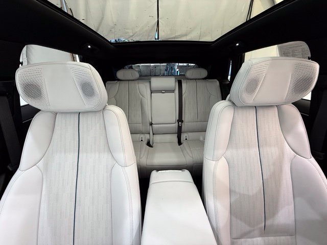 Used 2025 Cadillac Lyriq Luxury w/ LPO, Floor Liner Package AWD/4WD image 29
