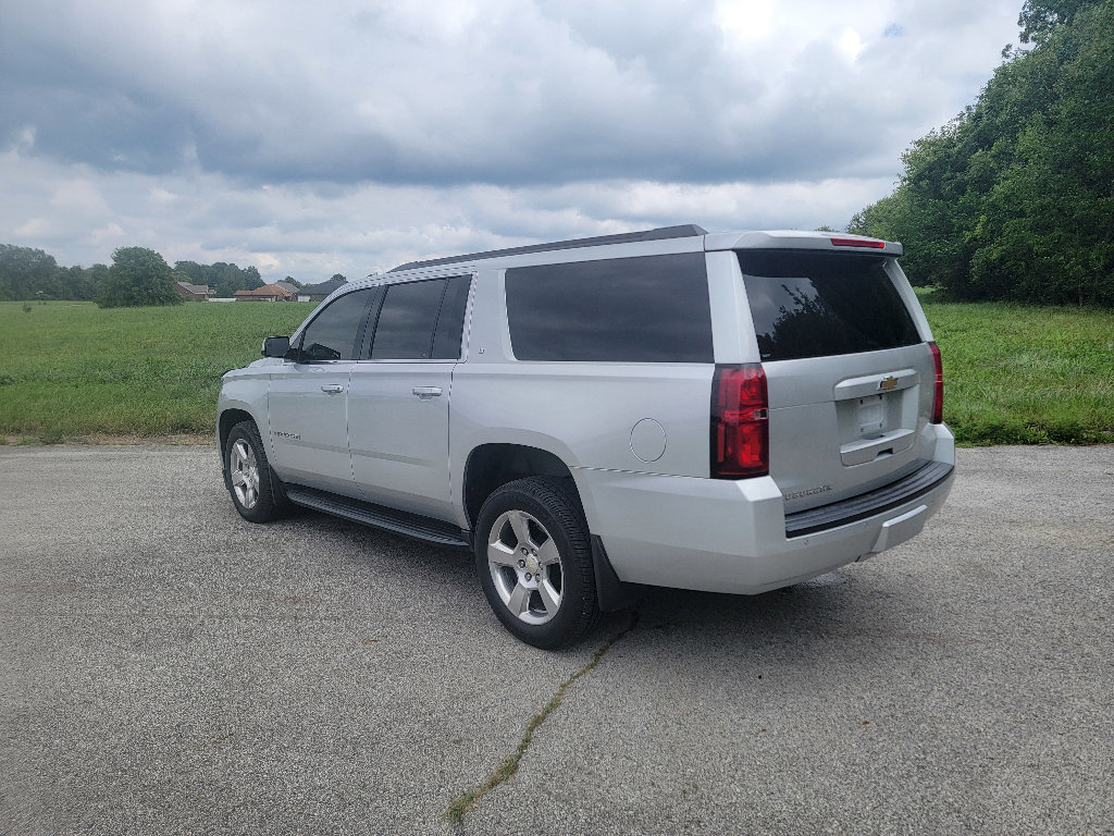 Used 2017 Chevrolet Suburban LT AWD/4WD image 6