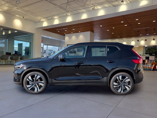 New 2026 Volvo XC40 B5 Ultra w/ Protection Package Premier AWD/4WD image 3