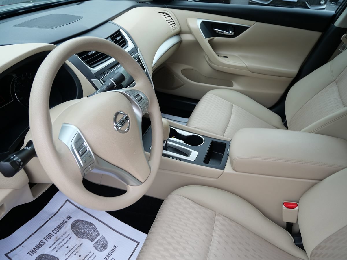 Used 2017 Nissan Altima 2.5 S w/ Power Driver Seat Package FWD image 12