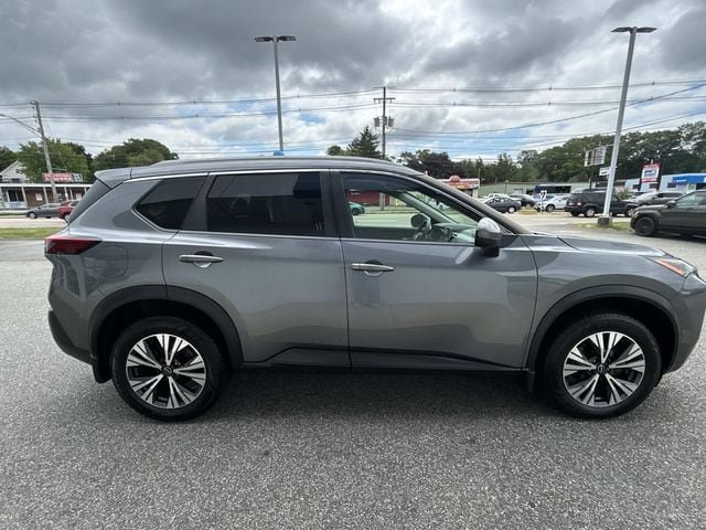 Used 2022 Nissan Rogue SV w/ SV Premium Package AWD/4WD image 2