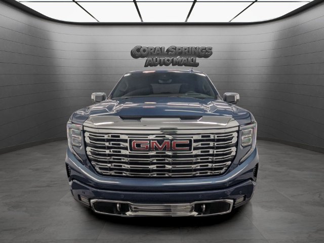 Used 2025 GMC Sierra 1500 Denali w/ Technology Package AWD/4WD image 2